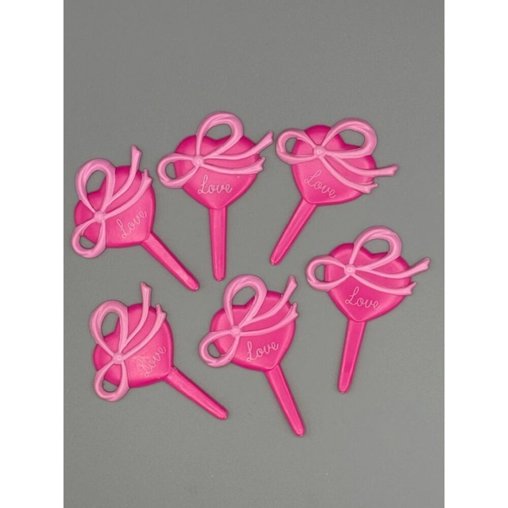 Six Vintage Pink Valentine Heart Cupcake Pics Decor